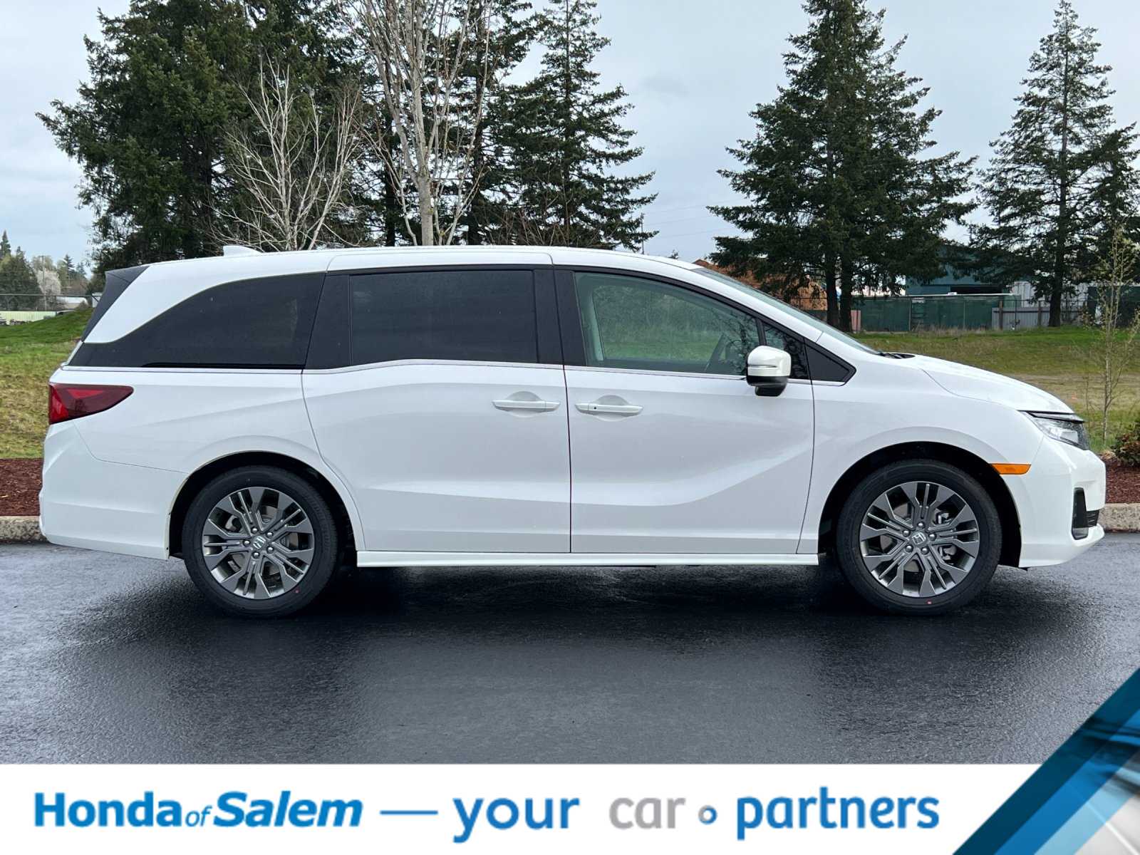 2025 Honda Odyssey Touring 8