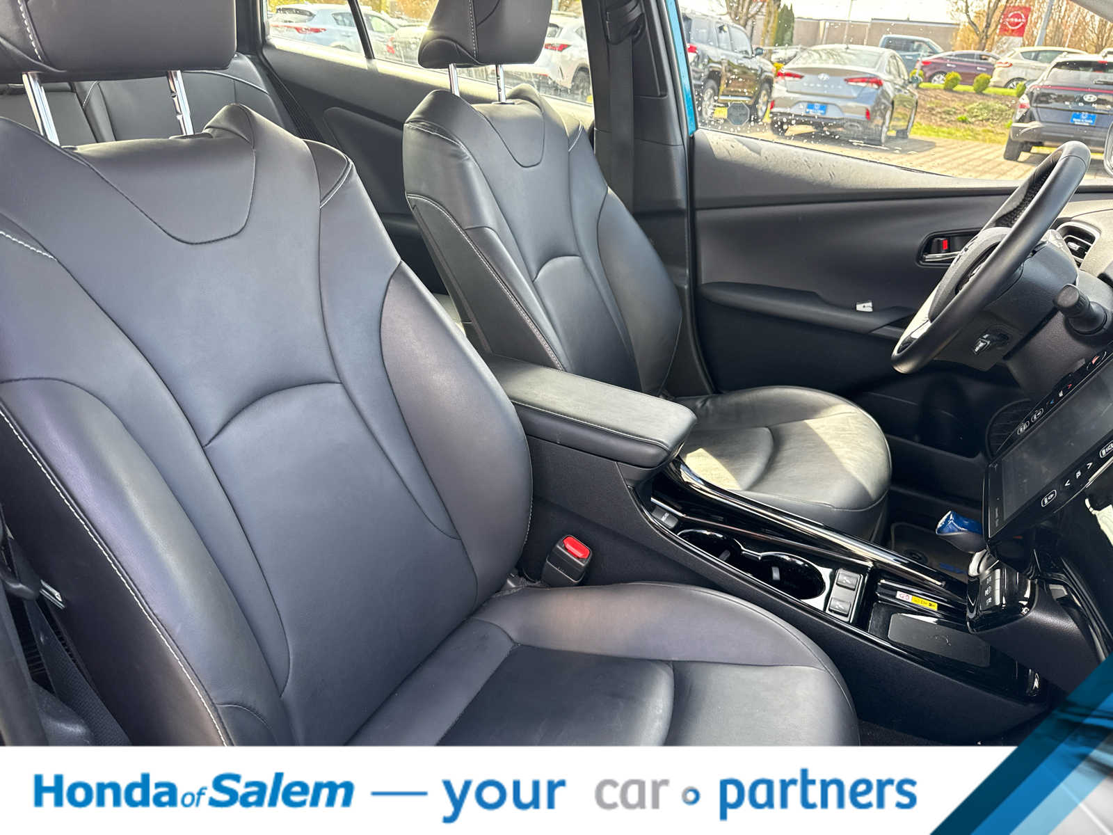 Thumbnail: 2021 Toyota Prius Prime - 14