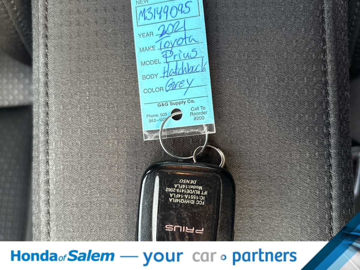 Thumbnail: 2021 Toyota Prius - 23