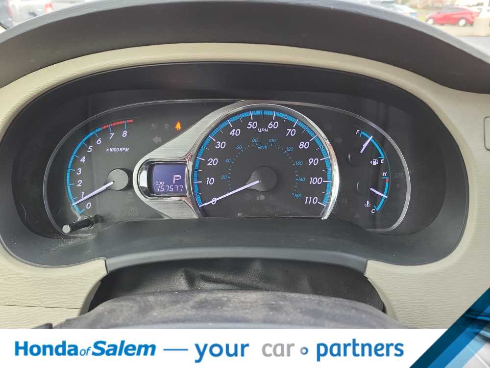 Thumbnail: 2014 Toyota Sienna - 18