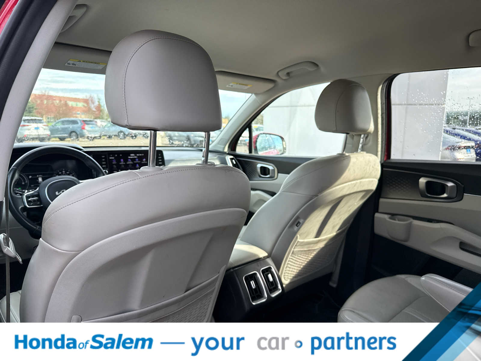 Thumbnail: 2023 Kia Sorento - 12