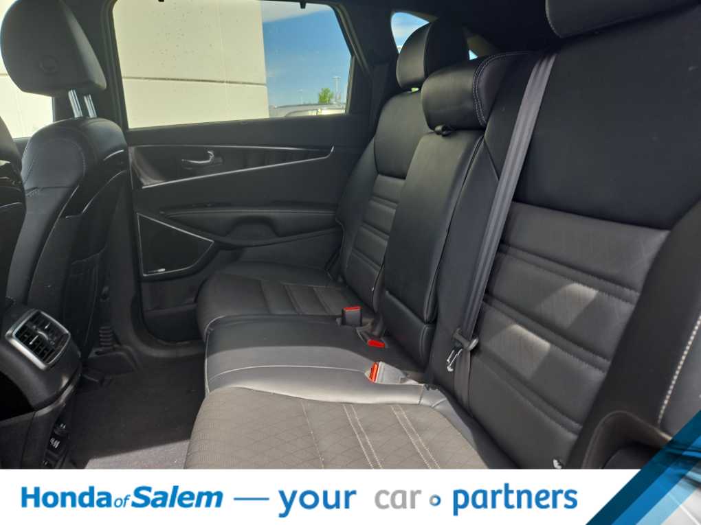 Thumbnail: 2019 Kia Sorento - 13