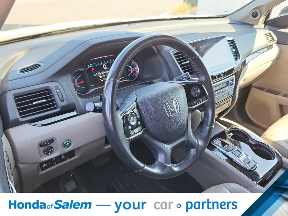 Thumbnail: 2019 Honda Pilot - 2