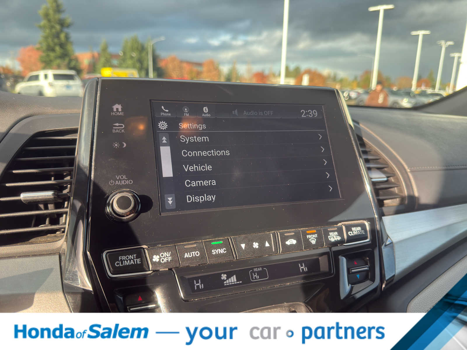 Thumbnail: 2019 Honda Odyssey - 17