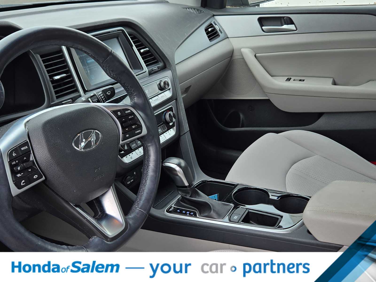 Thumbnail: 2019 Hyundai Sonata - 2