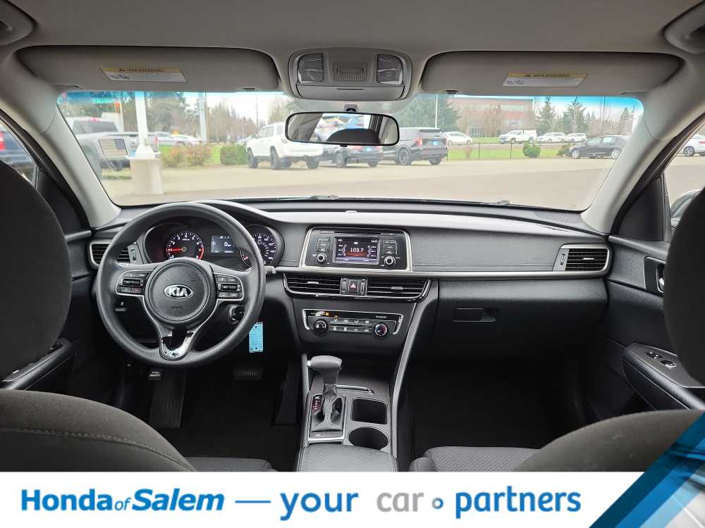 Thumbnail: 2016 Kia Optima - 10