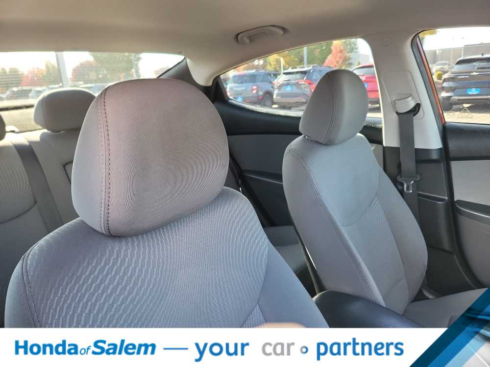 Thumbnail: 2015 Hyundai Elantra - 14