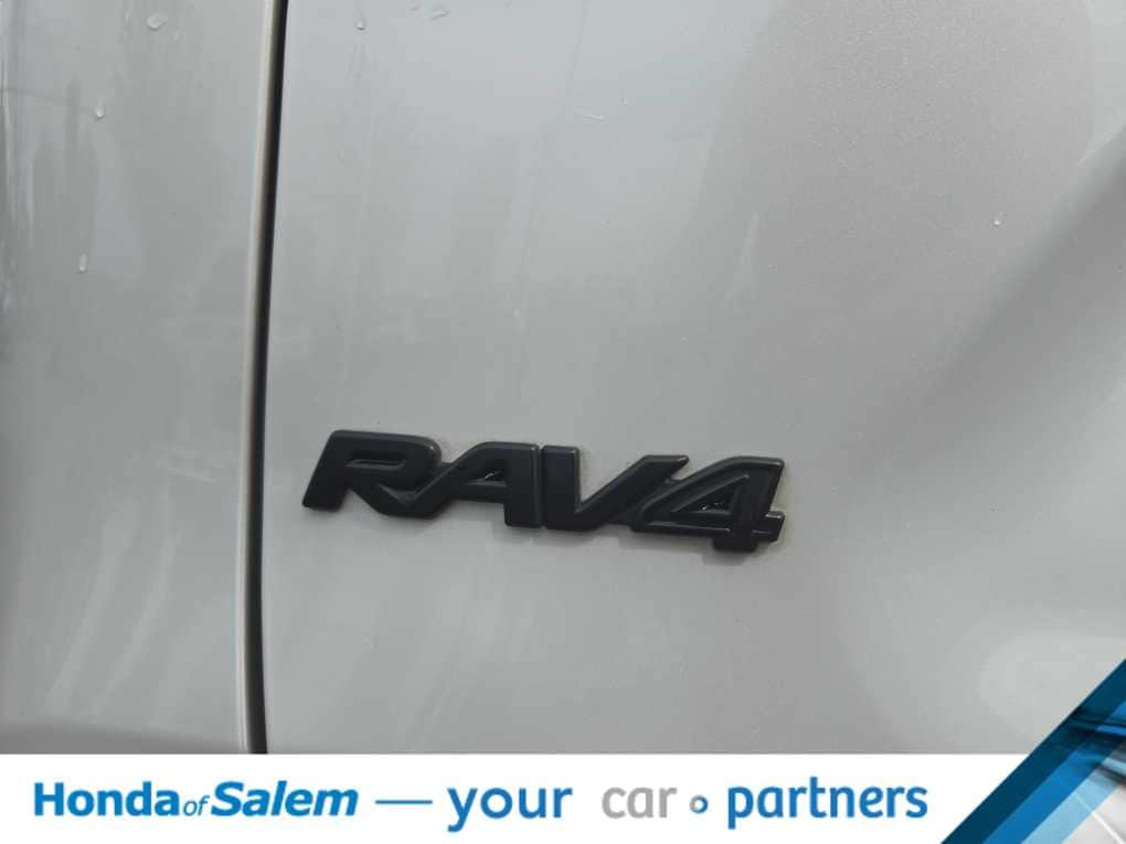 Thumbnail: 2024 Toyota RAV4 - 10