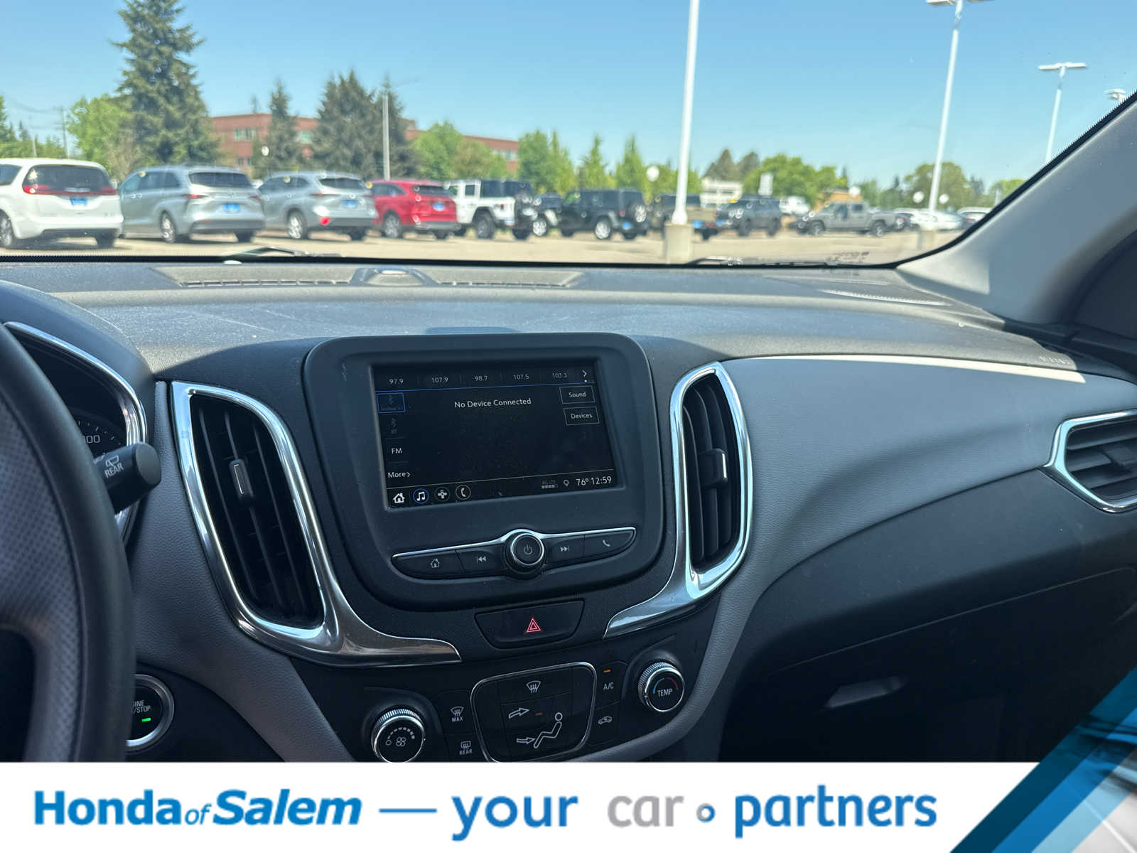 Thumbnail: 2019 Chevrolet Equinox - 16