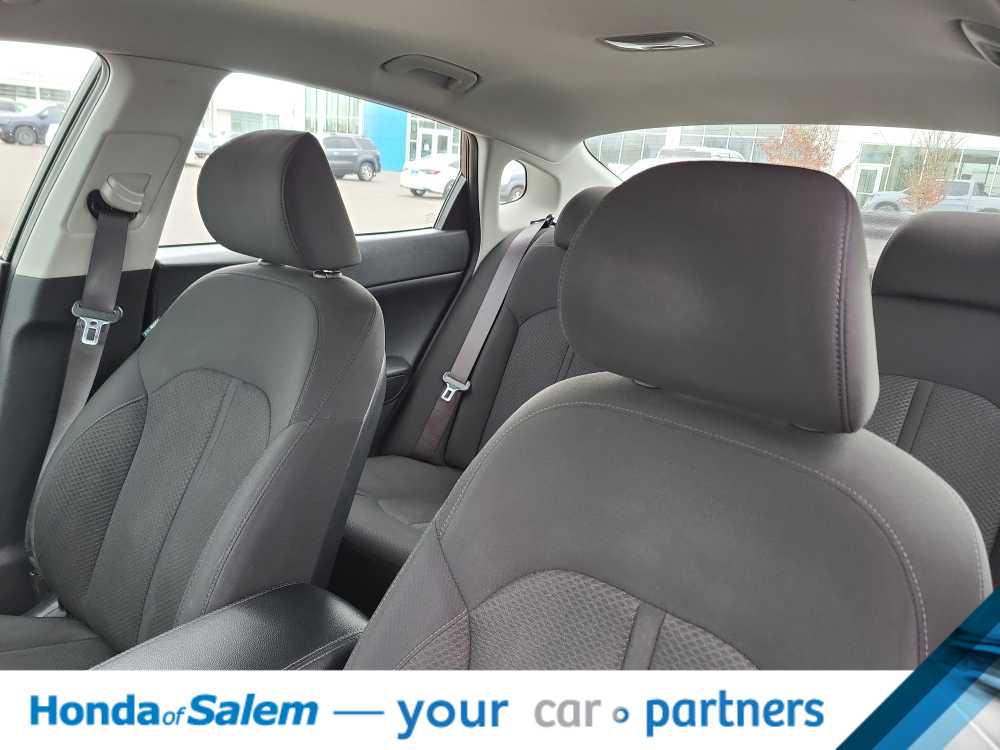 Thumbnail: 2016 Kia Optima - 11