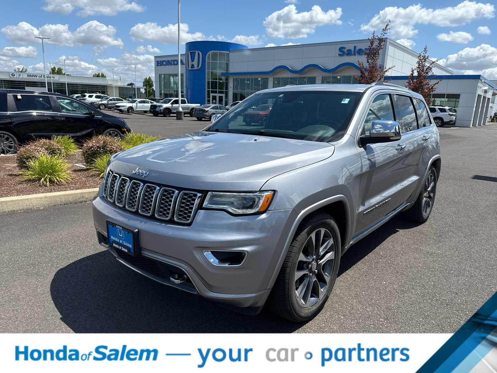 Thumbnail: 2017 Jeep Grand Cherokee - 1