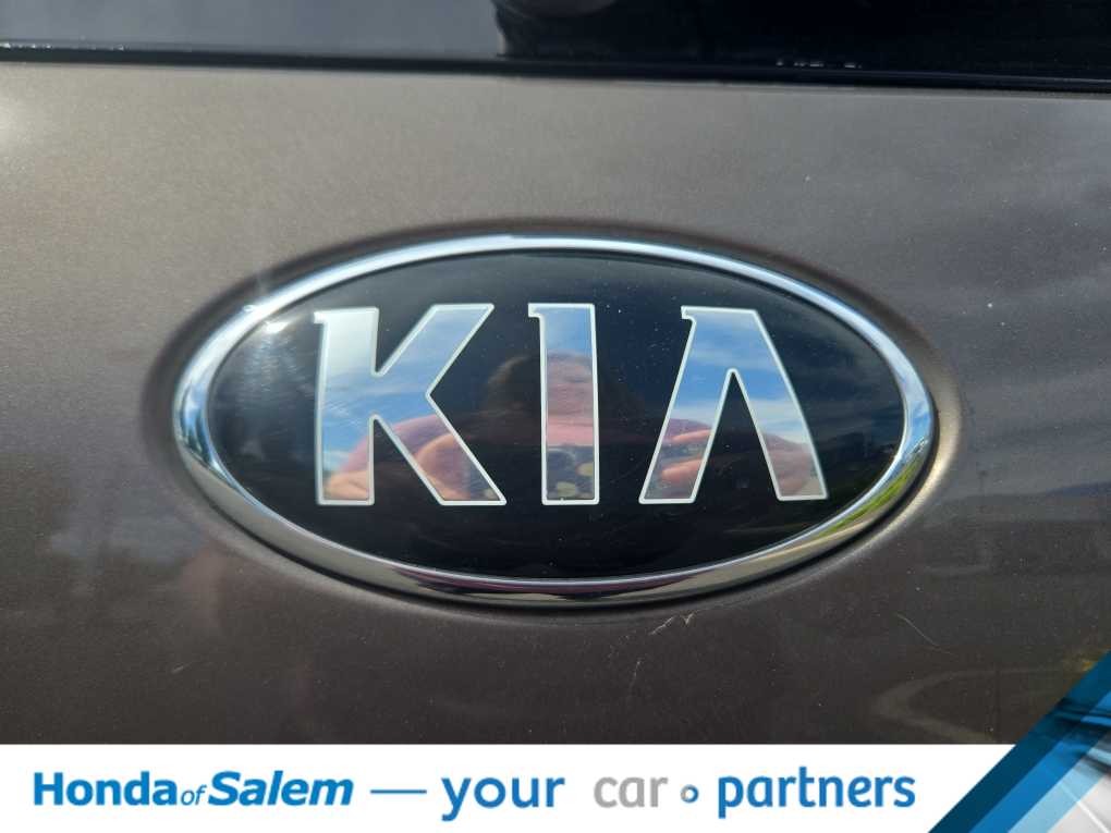 Thumbnail: 2019 Kia Sorento - 8