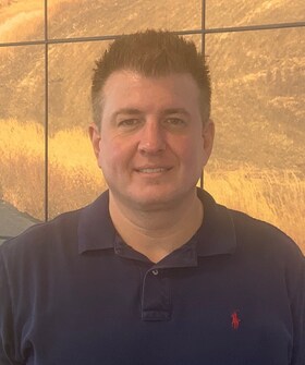 Staff member Mike Peters from ID_58bbae7f3f34