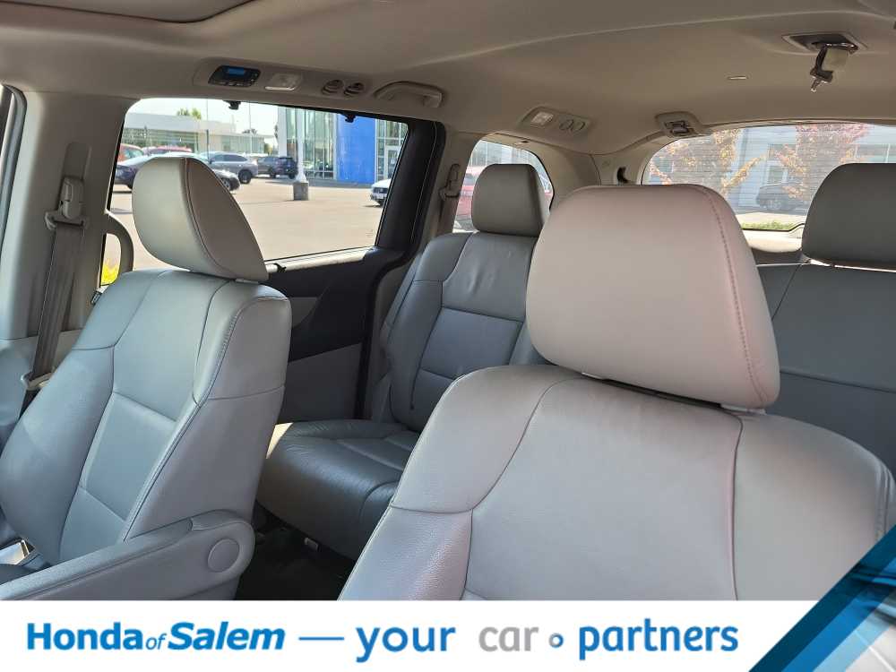 Thumbnail: 2012 Honda Odyssey - 11