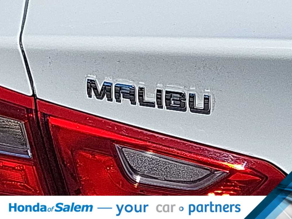 Thumbnail: 2016 Chevrolet Malibu - 7