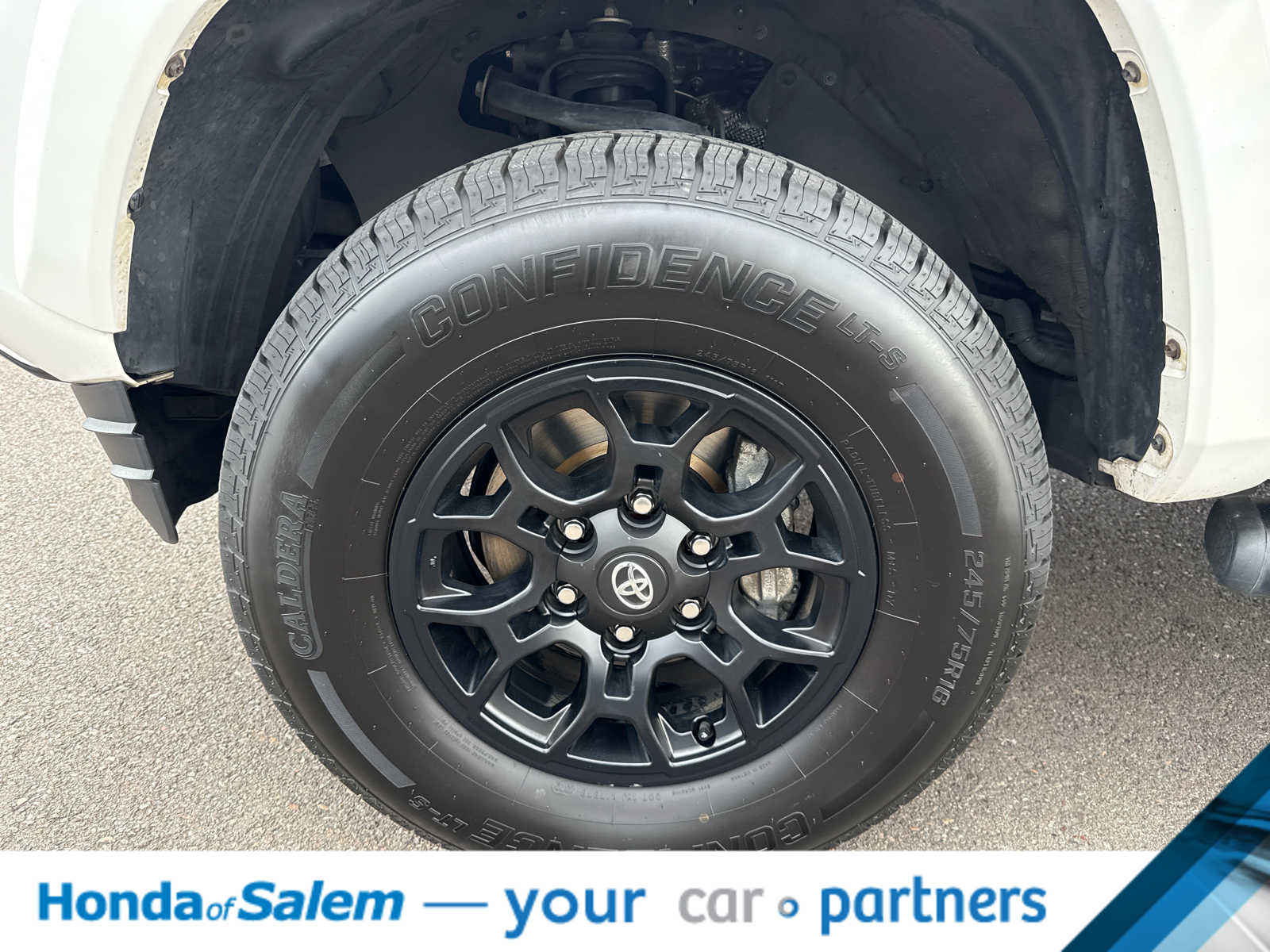 Thumbnail: 2021 Toyota Tacoma - 8