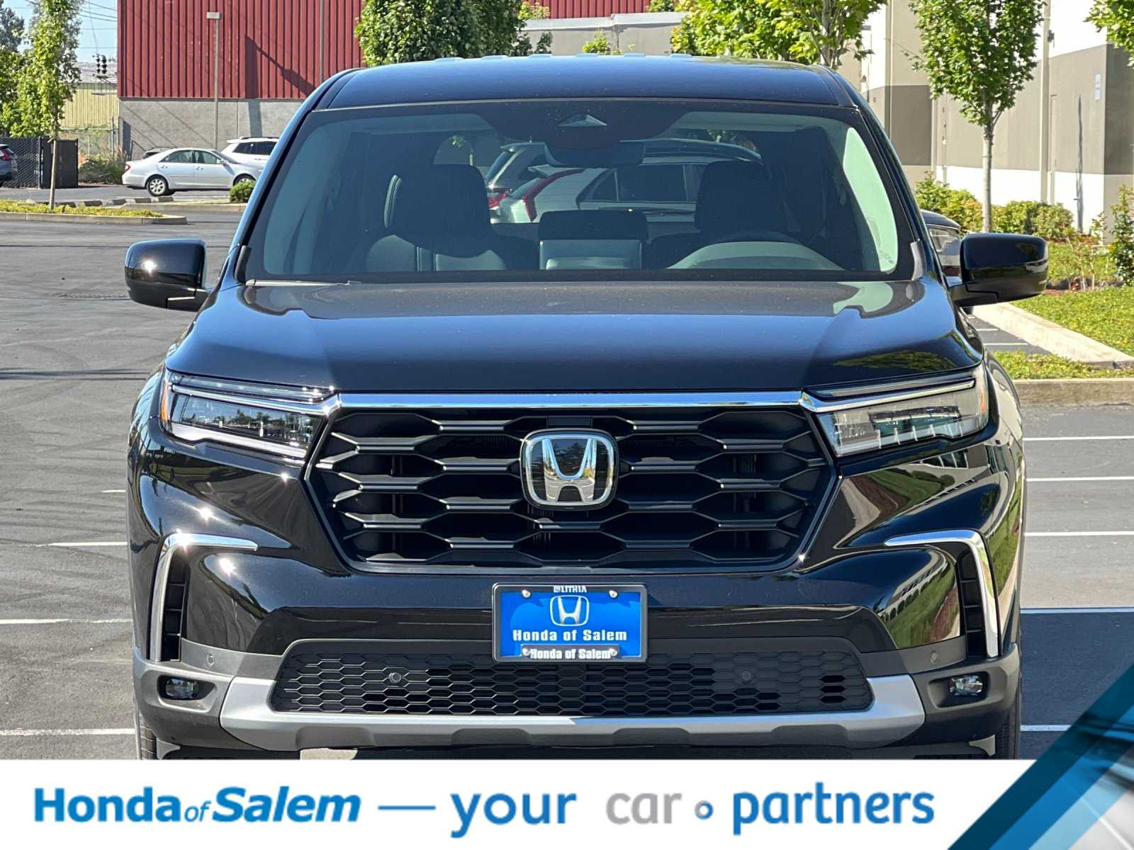 Thumbnail: 2025 Honda Pilot - 10