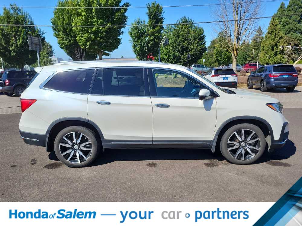 Thumbnail: 2019 Honda Pilot - 23