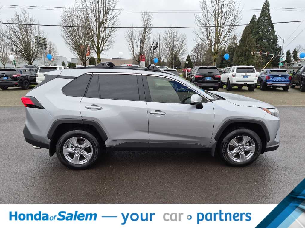 Thumbnail: 2025 Toyota RAV4 - 23