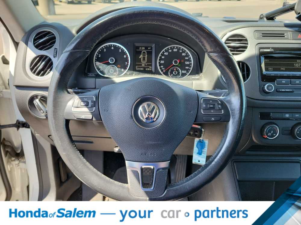 2013 Volkswagen Tiguan S 15