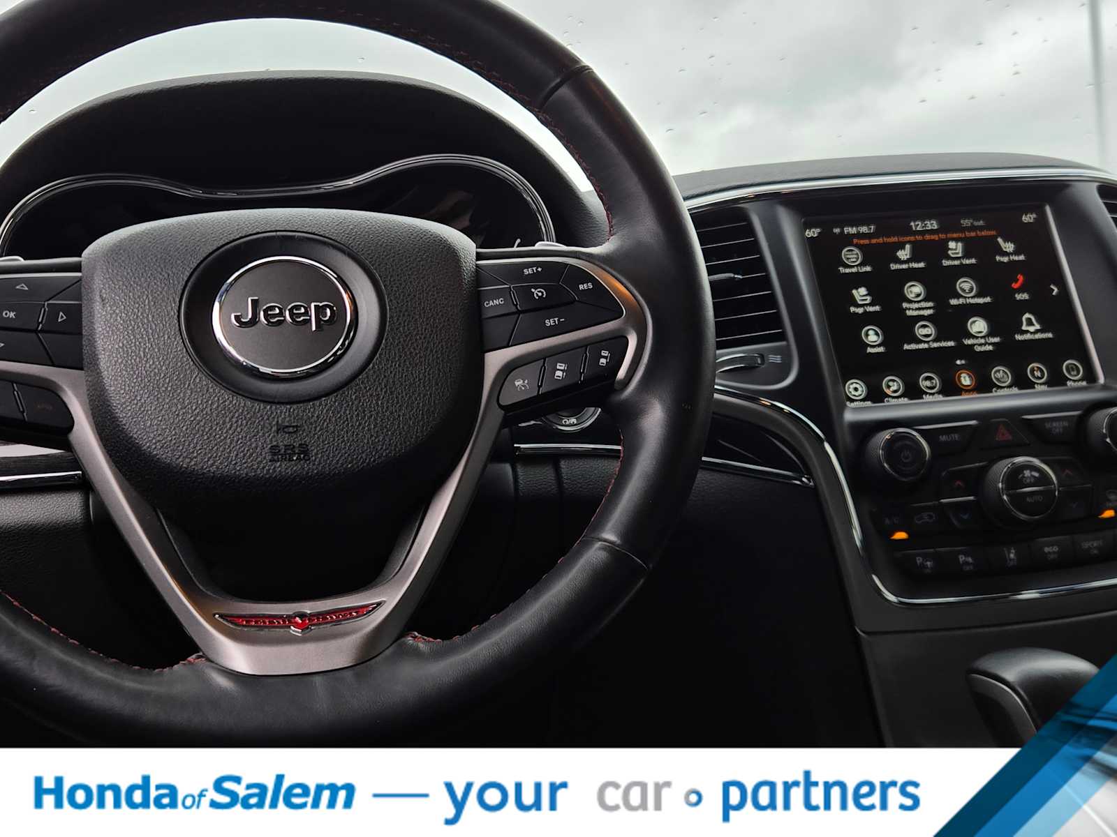 Thumbnail: 2018 Jeep Grand Cherokee - 9