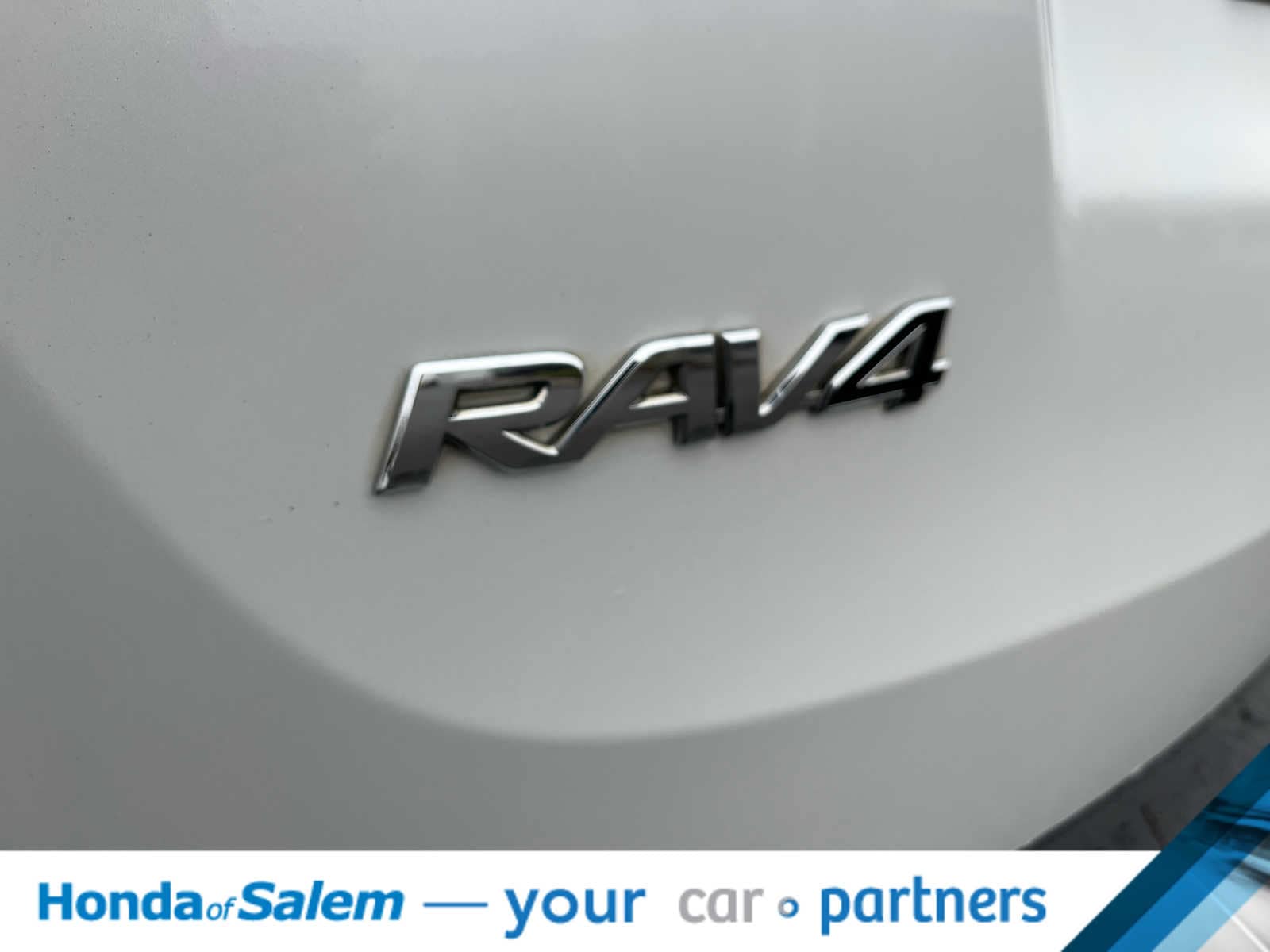 Thumbnail: 2015 Toyota RAV4 - 7