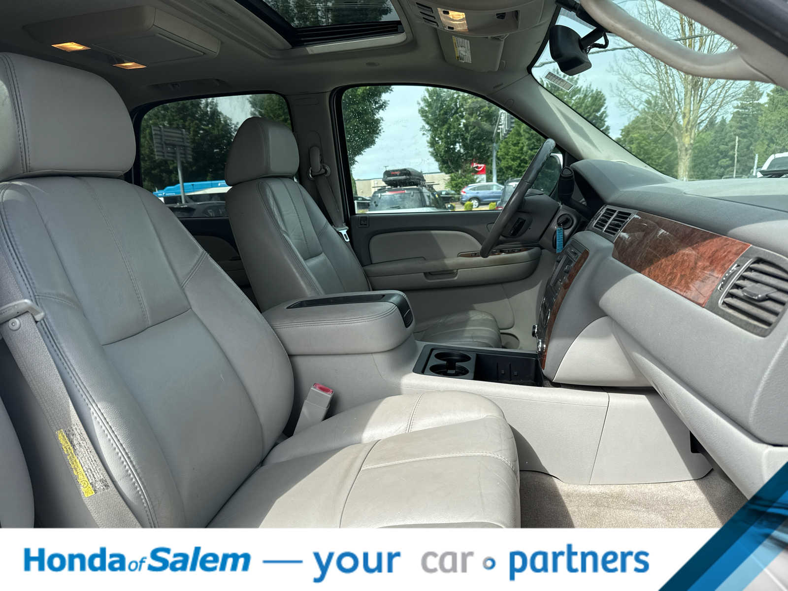 Thumbnail: 2007 Chevrolet Tahoe - 17