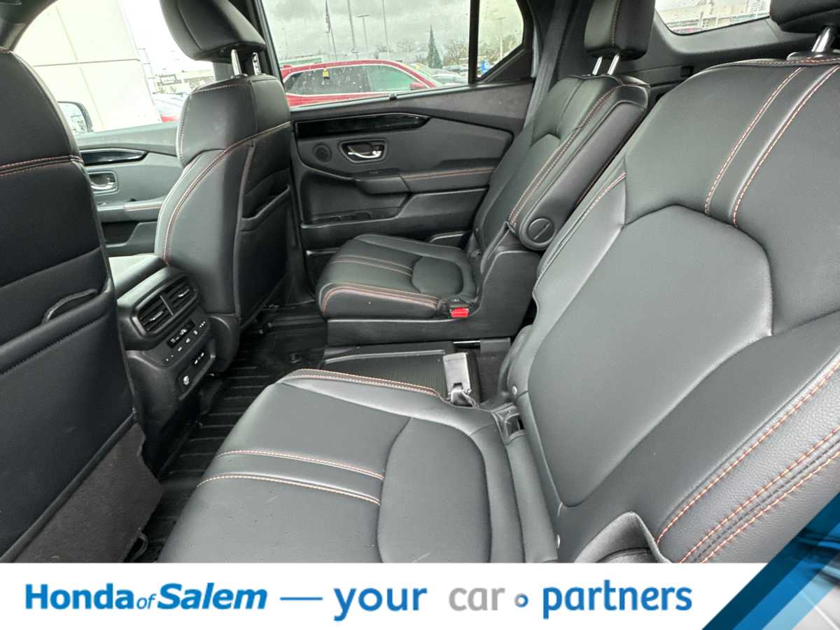 Thumbnail: 2025 Honda Pilot - 11