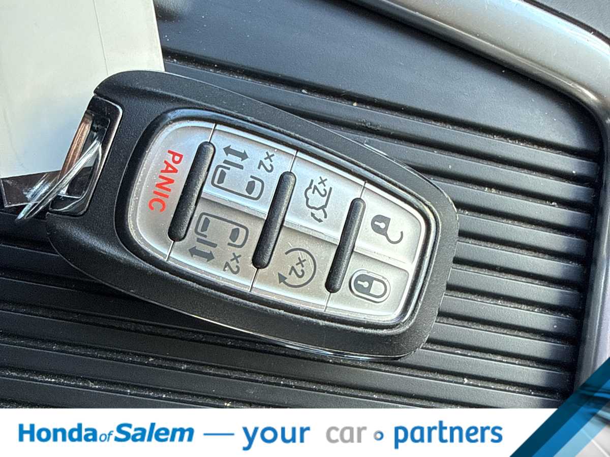 Thumbnail: 2024 Chrysler Pacifica - 20