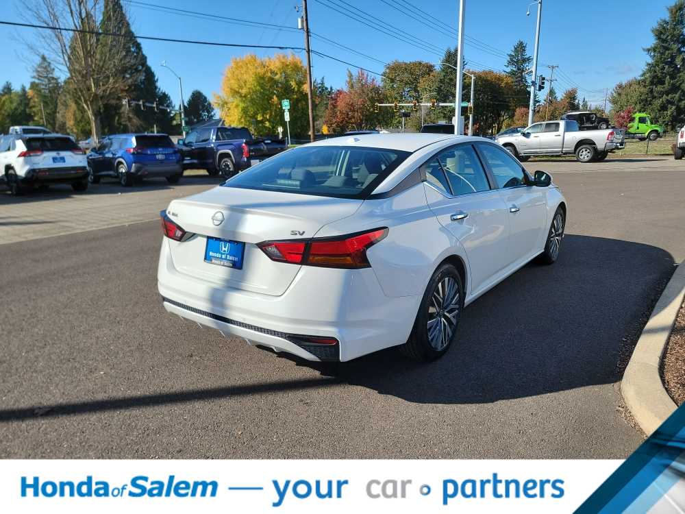 Thumbnail: 2023 Nissan Altima - 22