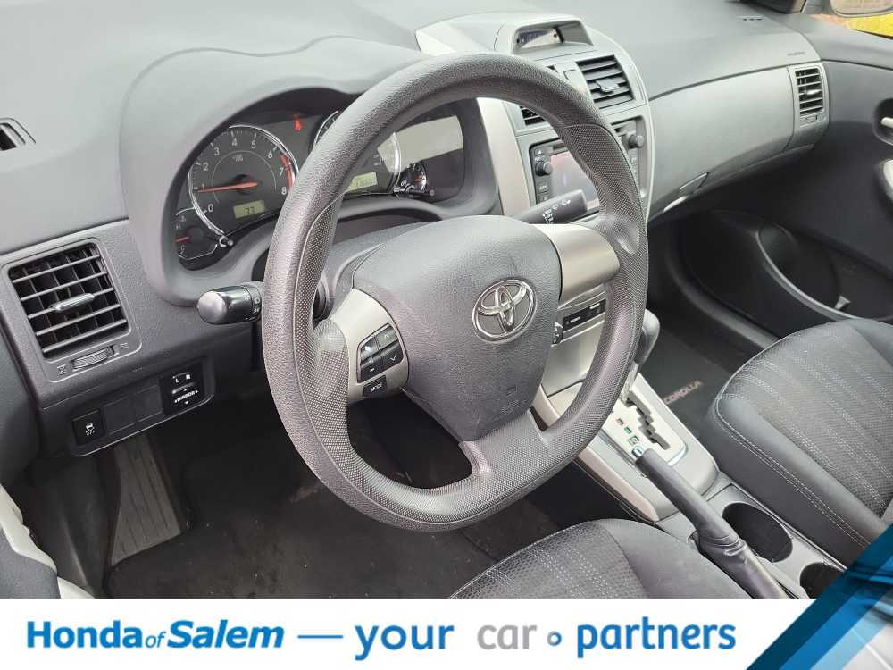 Thumbnail: 2013 Toyota Corolla - 2