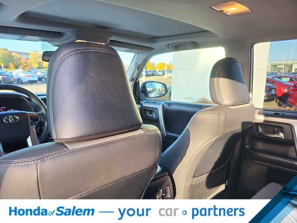 Thumbnail: 2021 Toyota 4Runner - 12