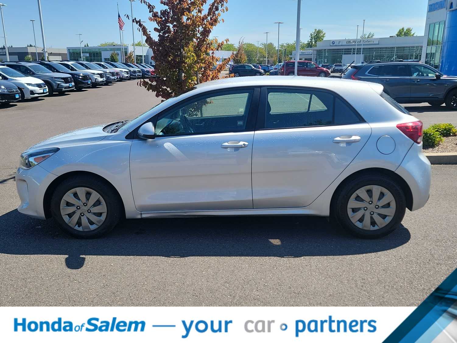 Thumbnail: 2019 Kia Rio - 3