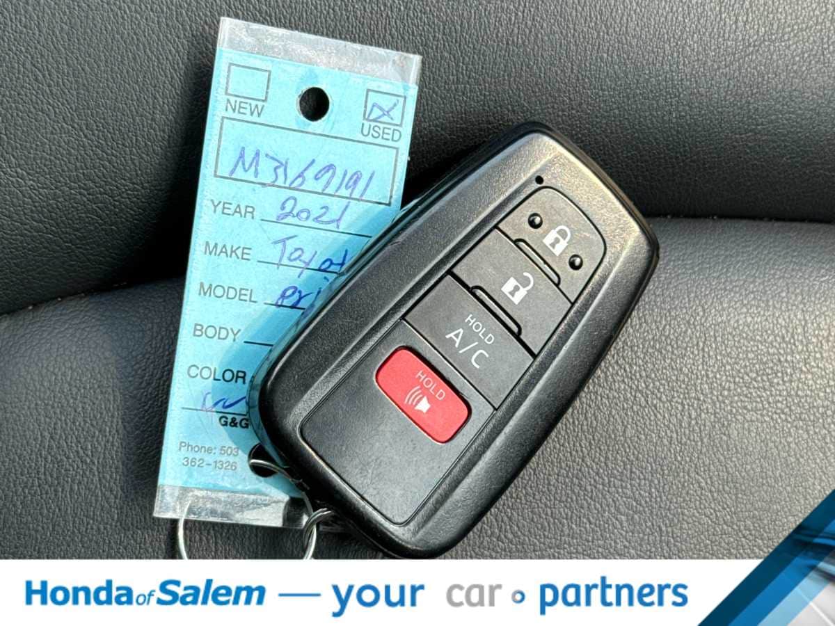 Thumbnail: 2021 Toyota Prius Prime - 19