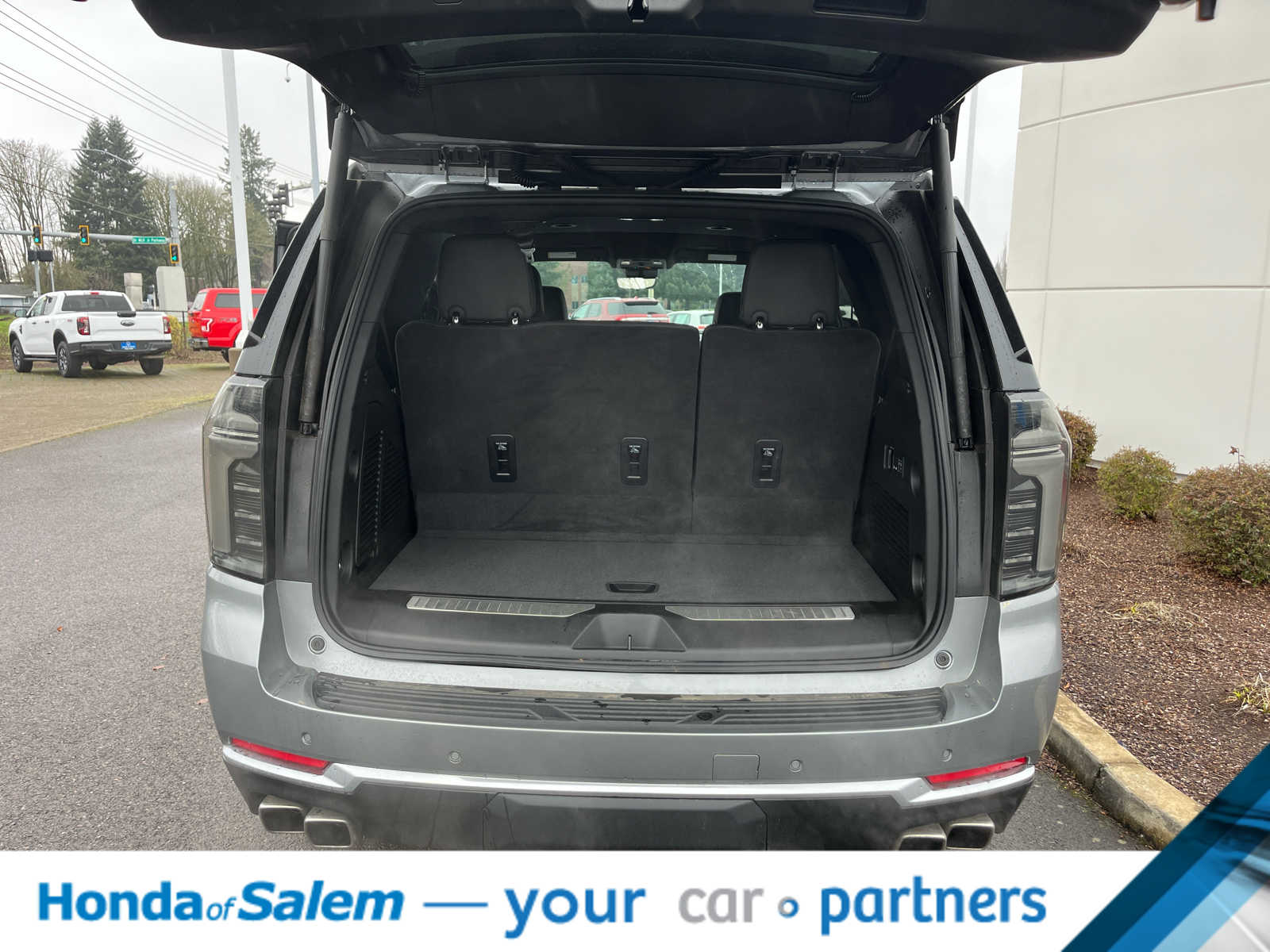 Thumbnail: 2025 Chevrolet Tahoe - 19