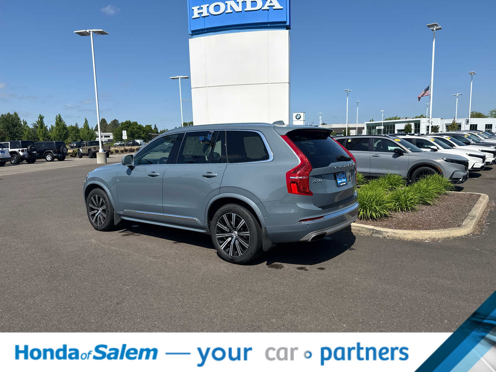 Thumbnail: 2020 Volvo XC90 - 4