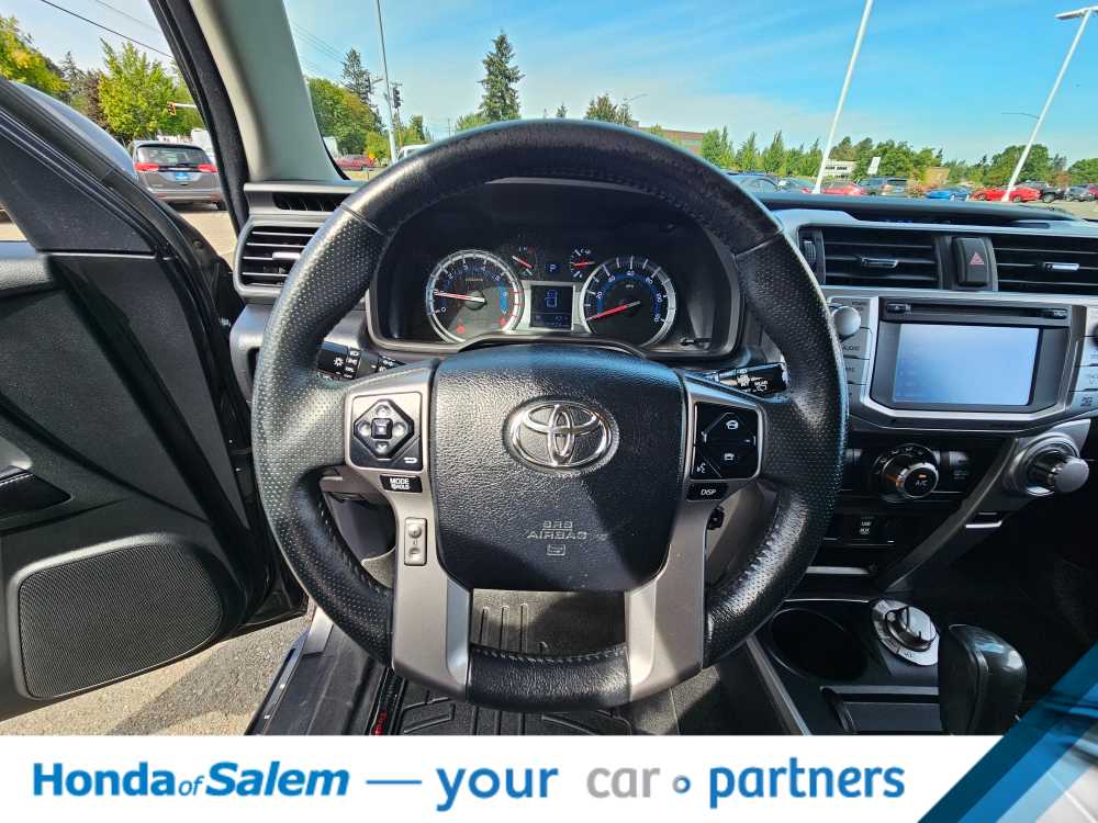 2017 Toyota 4Runner SR5 16