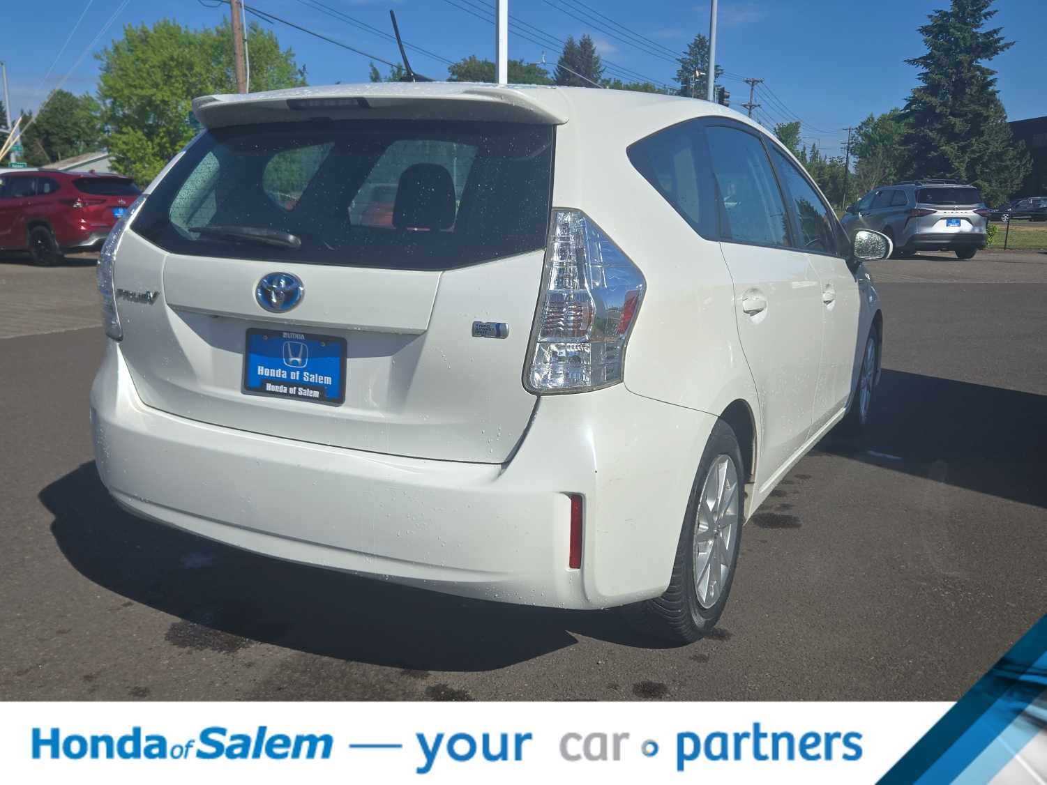 Thumbnail: 2012 Toyota Prius v - 4