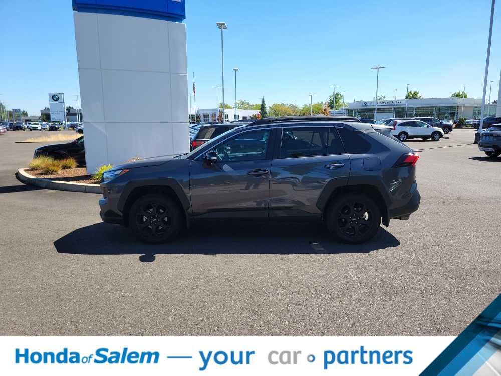 Thumbnail: 2022 Toyota RAV4 - 3