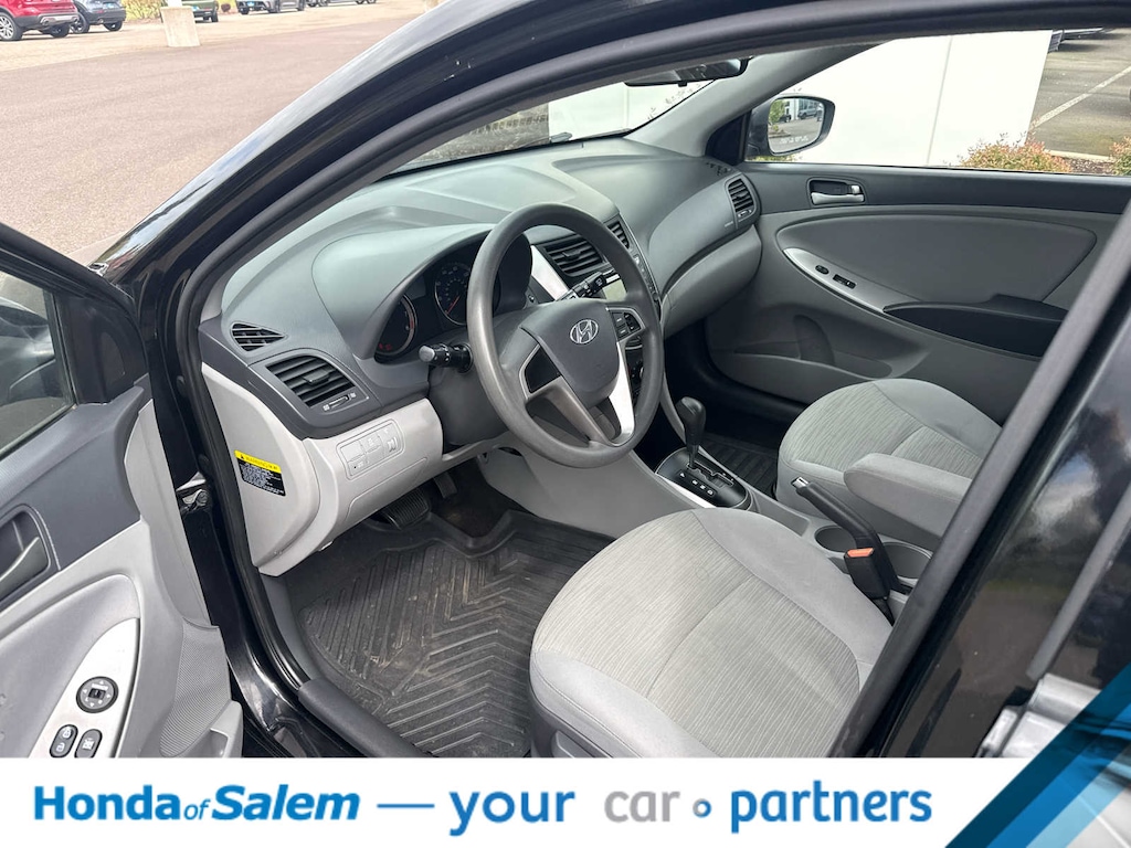Used 2017 Hyundai Accent SE Hatchback
