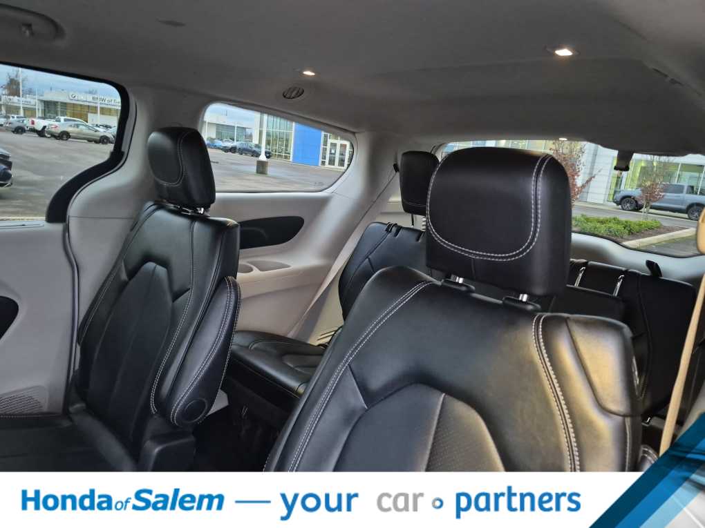 Thumbnail: 2024 Chrysler Pacifica - 13