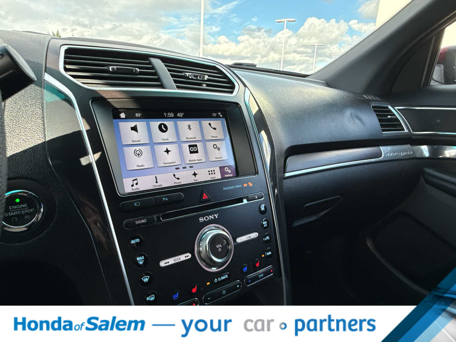 Thumbnail: 2017 Ford Explorer - 16