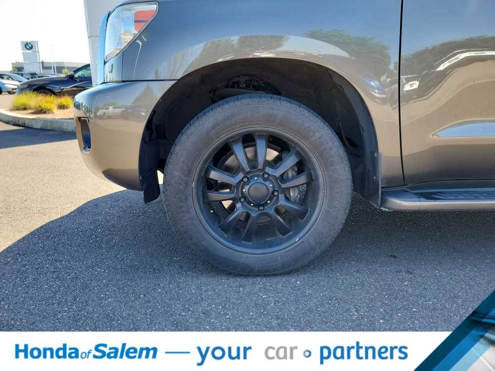 Thumbnail: 2017 Toyota Sequoia - 8