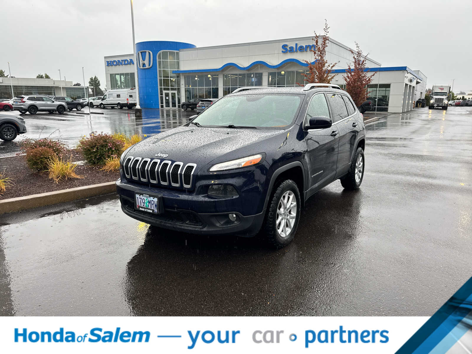 2015 Jeep Cherokee Latitude photo 2