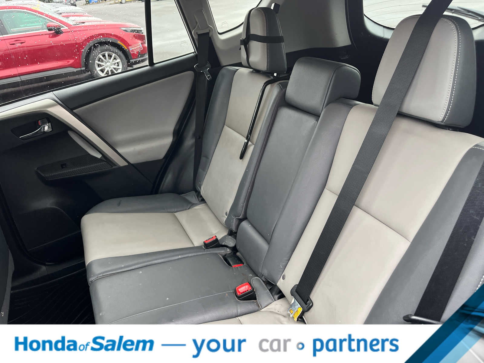 Thumbnail: 2015 Toyota RAV4 - 13