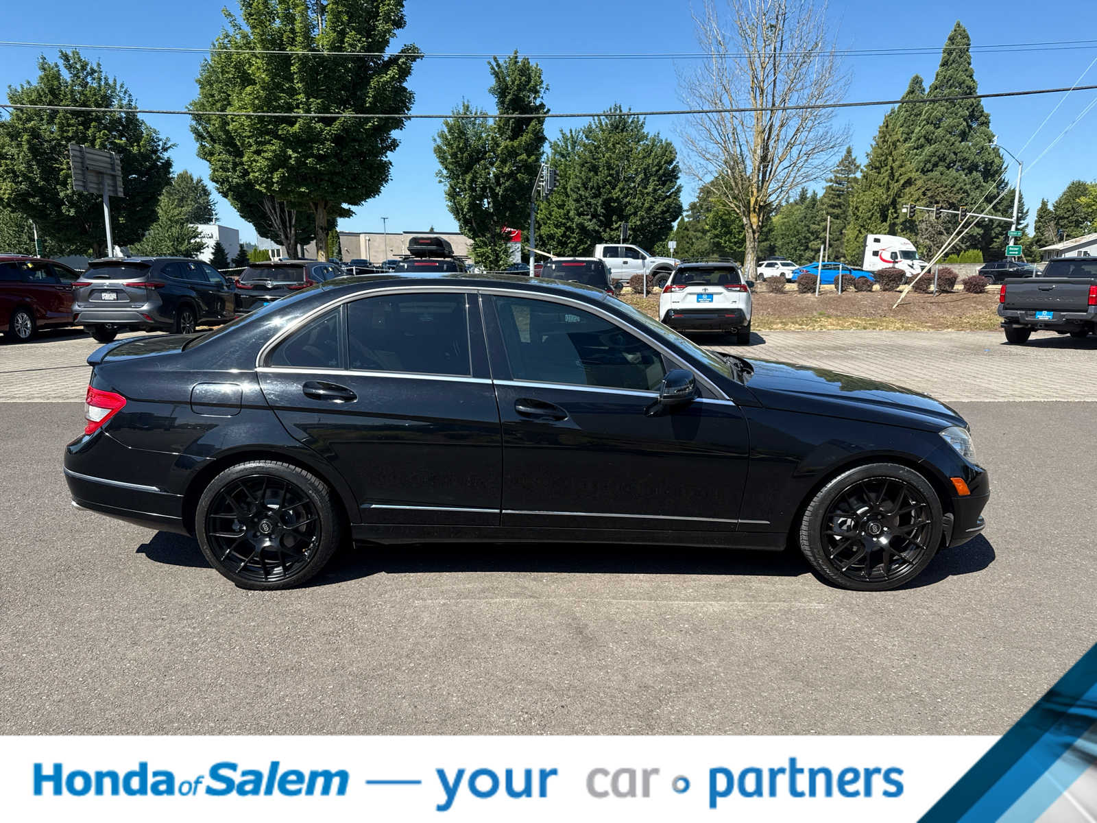 Thumbnail: 2011 Mercedes-Benz C-Class - 7