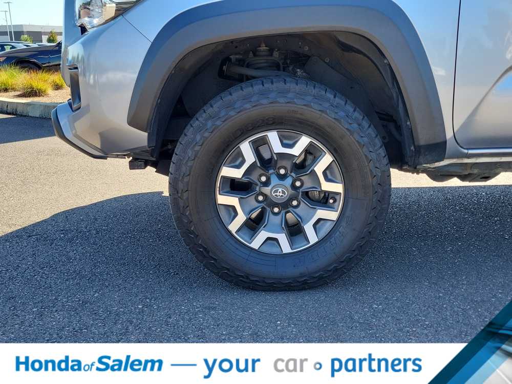Thumbnail: 2019 Toyota Tacoma - 8
