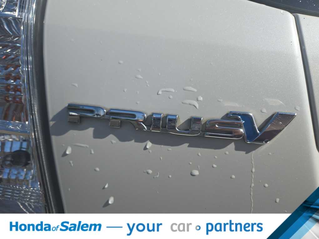 Thumbnail: 2012 Toyota Prius v - 9