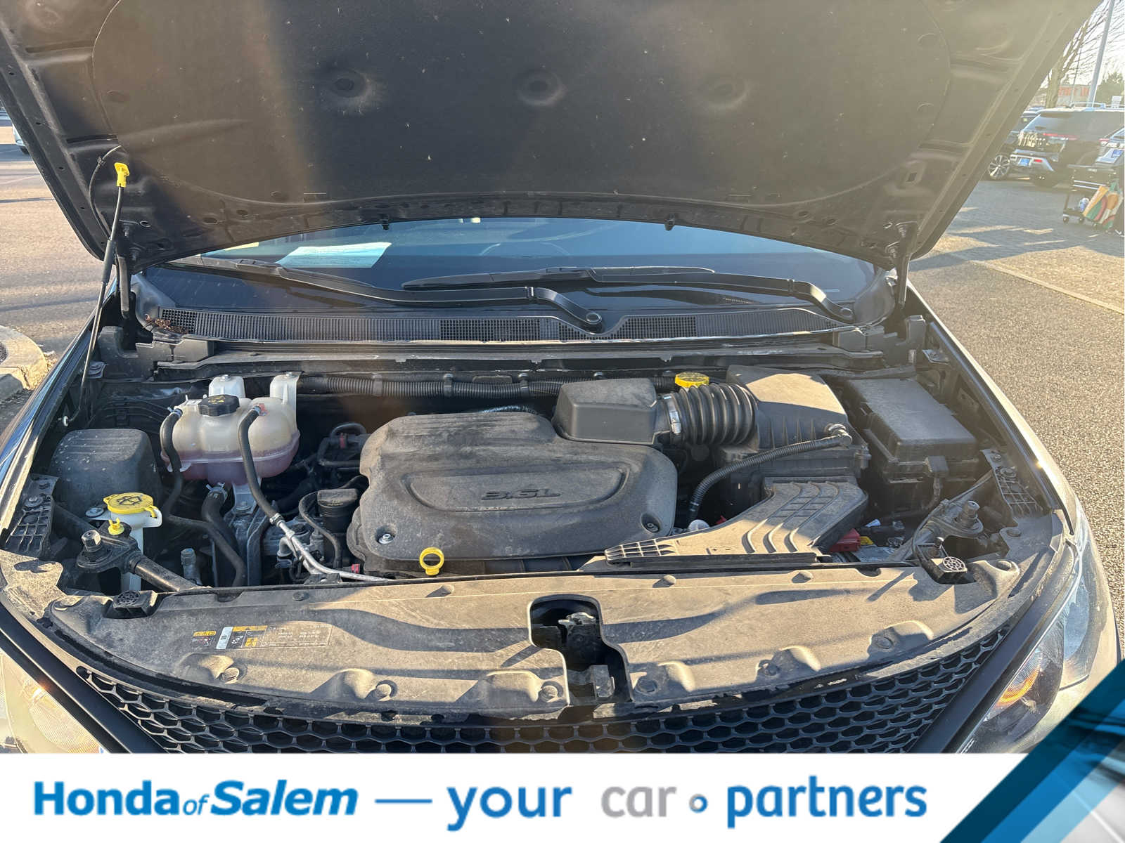 Thumbnail: 2023 Chrysler Voyager - 13