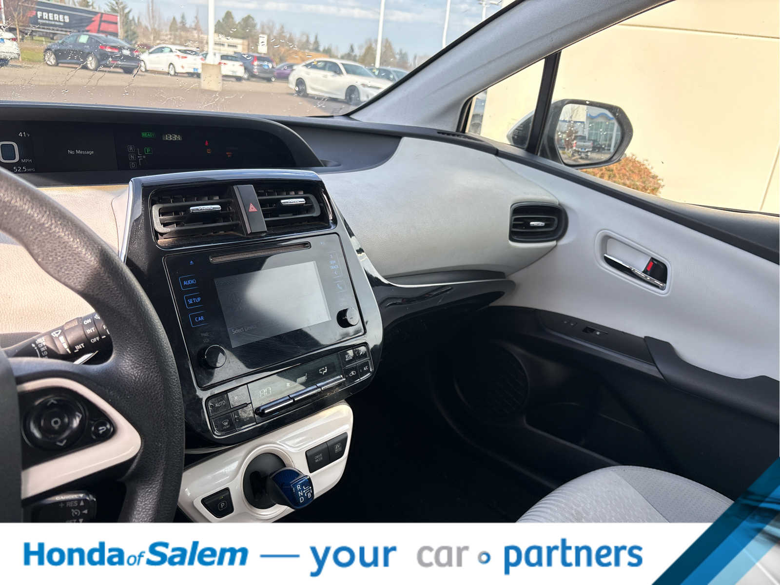 Thumbnail: 2016 Toyota Prius - 21